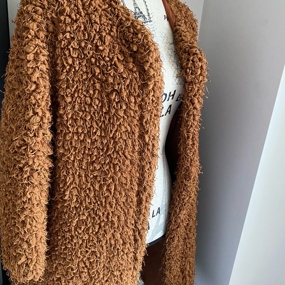 Mind Code Eyelash Teddybear Coat - Picture 2 of 3